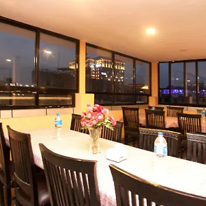 Kathmandu City Hotel *** Katmandú